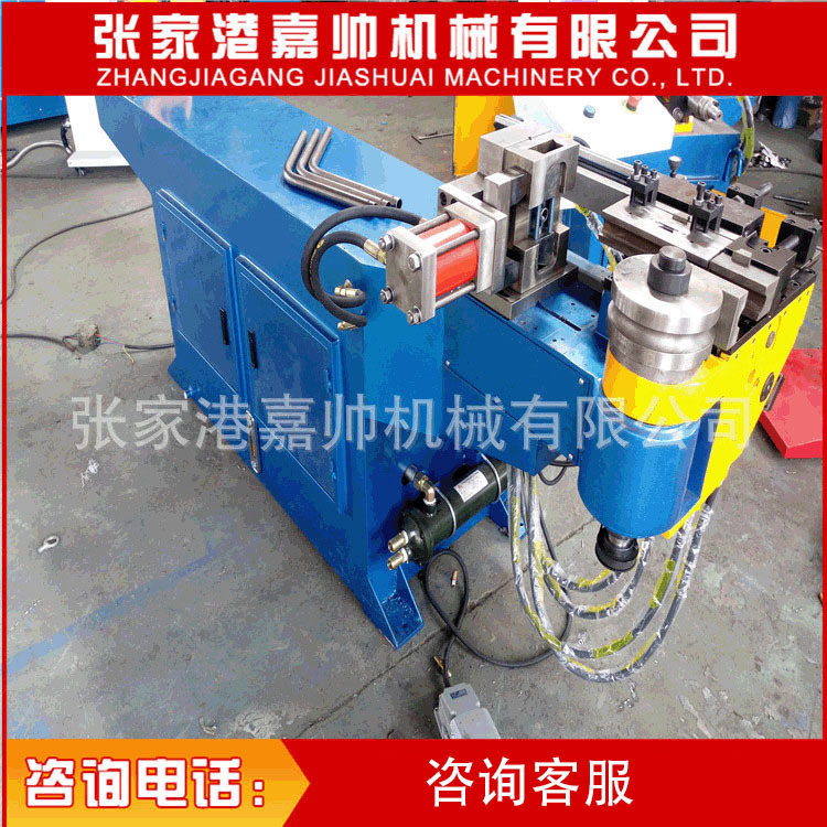 Производители выпускают гидравлический трубогиб DW38NC с одной головкой для труб из нержавеющей стали. Полностью автоматический гидравлический трубогиб для труб.