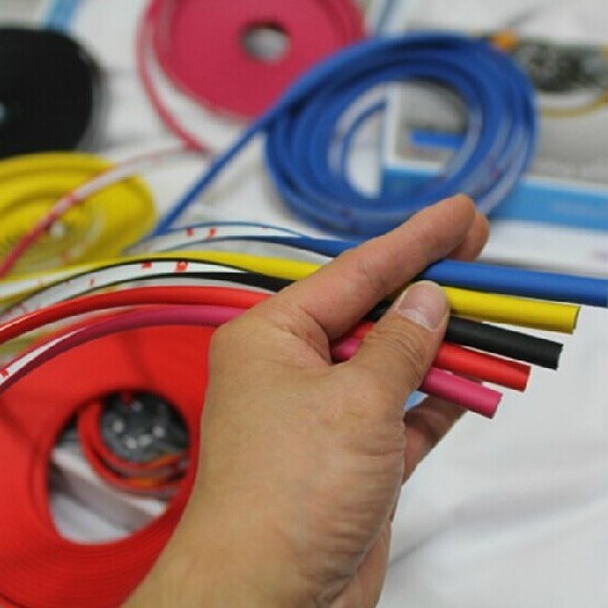 Автомобильные аксессуары, декоративные накладки на ступицы колес, декоративные наклейки на обода шин, полосы против царапин, декоративные линии, полосы против столкновений и царапин, защитные кольца