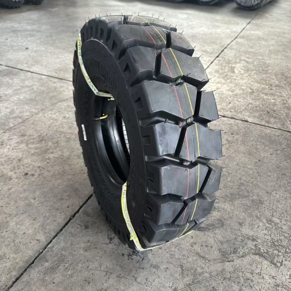 Шины Donghao 650-10 28x9-15 для вилочных погрузчиков с улучшенным протектором для такси